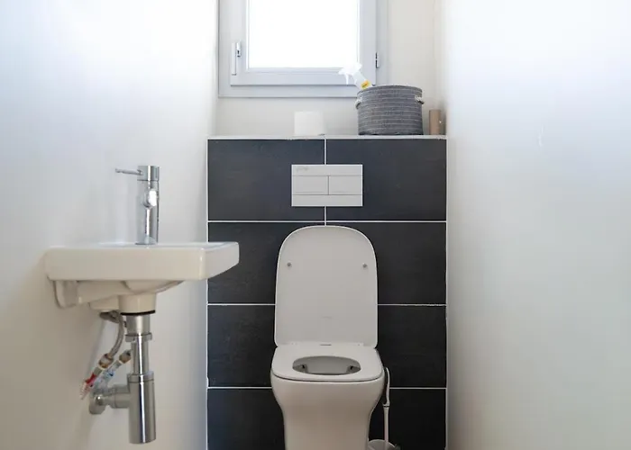 Pretty Provencal Bastide Quinson